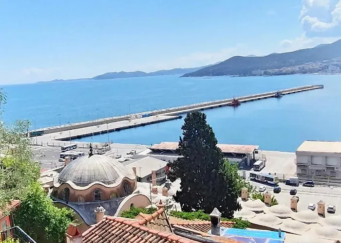 Old Town Sea View Apartment